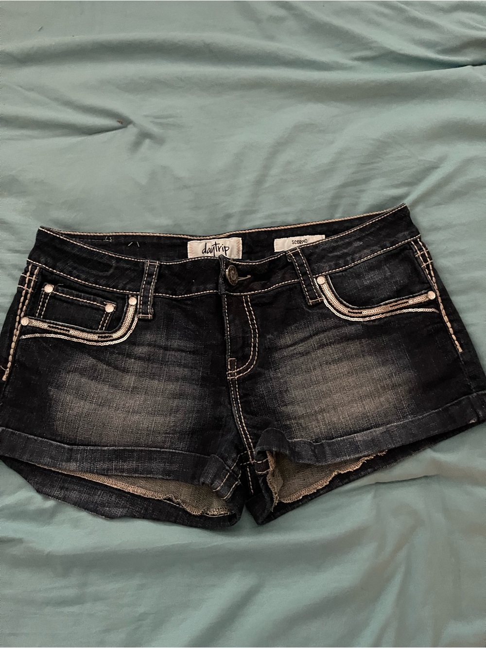 Buckle Daytrip Women's Dark Wash Denim Shorts